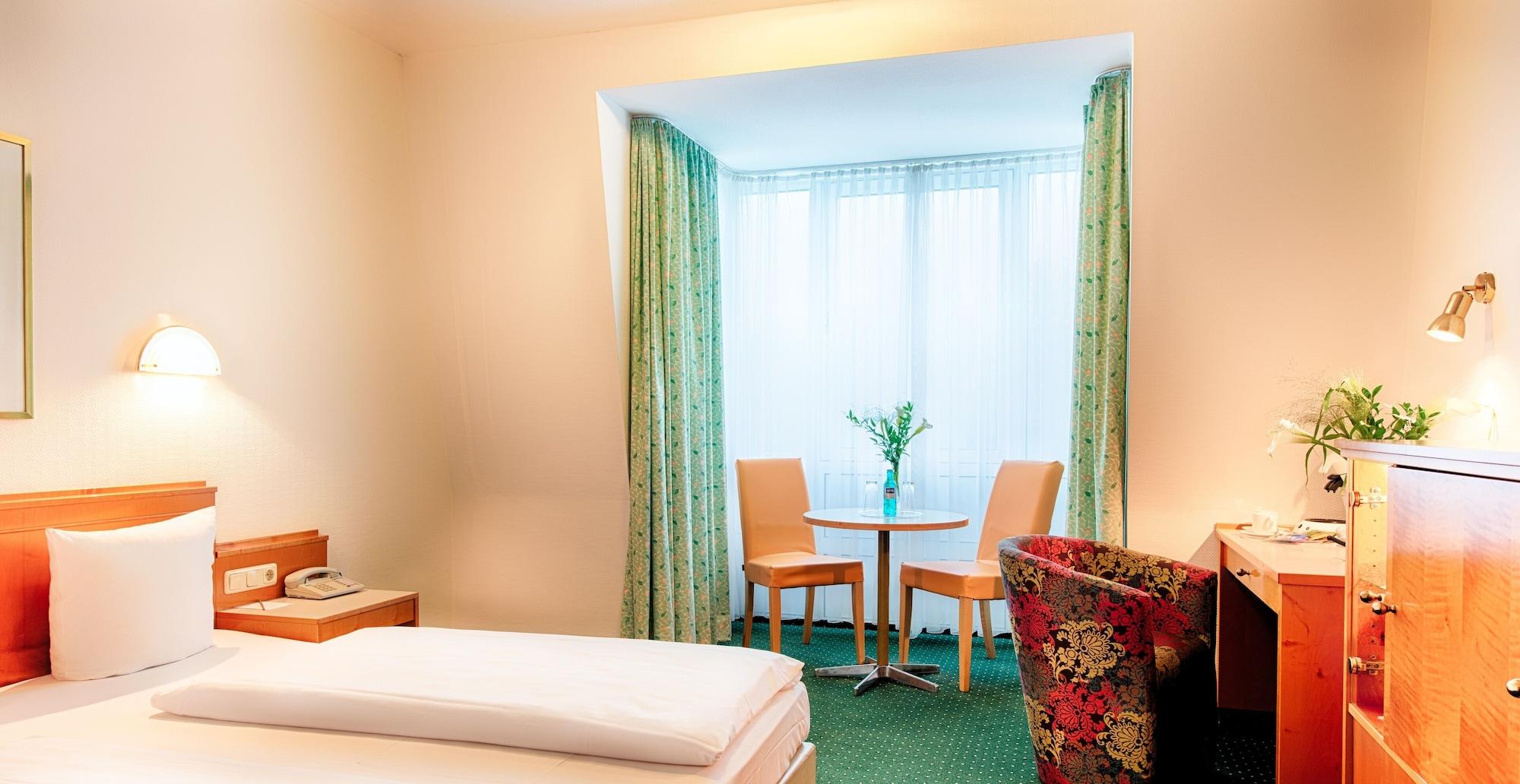 Taste Hotel Кульмбах Экстерьер фото